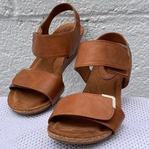 Used Vintage7Eight Velcro Heeled Sandals
